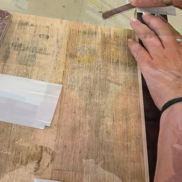 Hinter jeder Kiwabo steckt mehr als Holz und Metall. 🙏
Ein Teil...