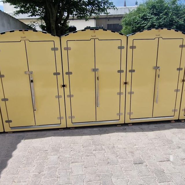 Creme trifft Brandenburg. 🤍
Fünf Fahrradboxen in Jüterbog — sch...