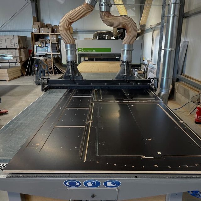 Hier fängt jede Box an.🪵
Unsere Werkstatt in Ludwigsfelde — wo ...