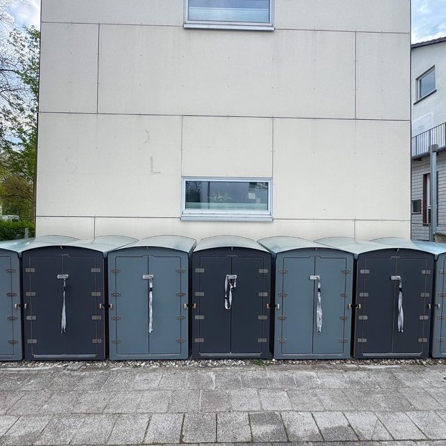 Neu bei uns: Matte Boxenfarben.🩶
7 Kinderwagenboxen für die @ki...